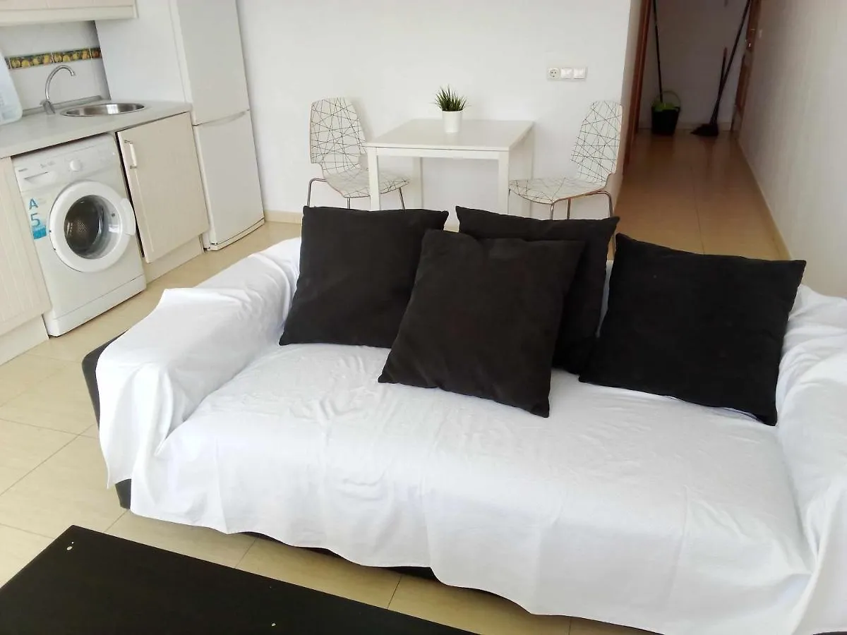Apartamento De 1 Dormitorio En Calle Vela Benalmádena Daire