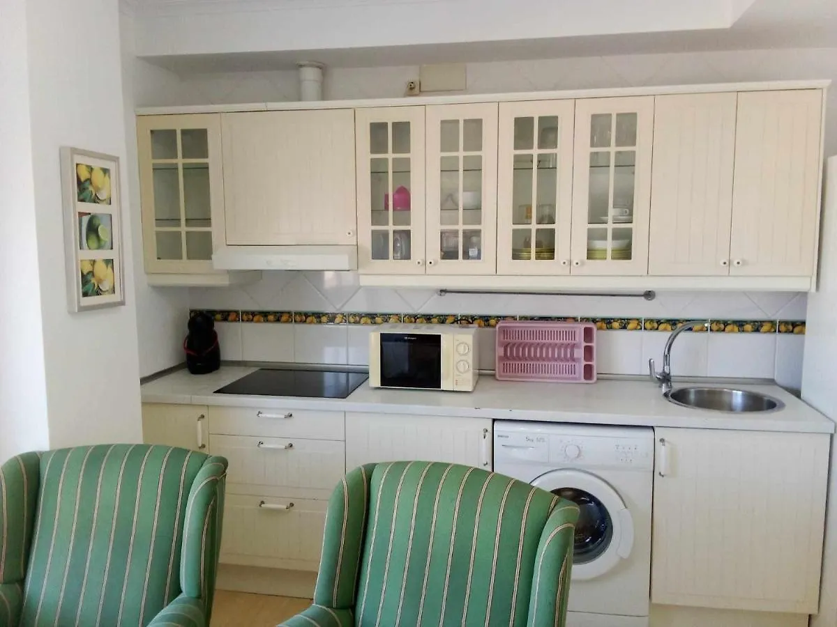 Apartamento De 1 Dormitorio En Calle Vela Benalmádena Daire